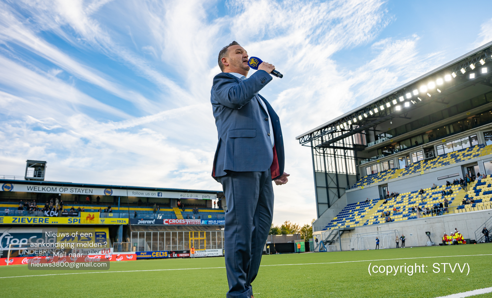 Stunt op Stayen: Christophe Elen zingt Haspengouwse Champions League-hymne voor STVV – Club Brugge (+video)