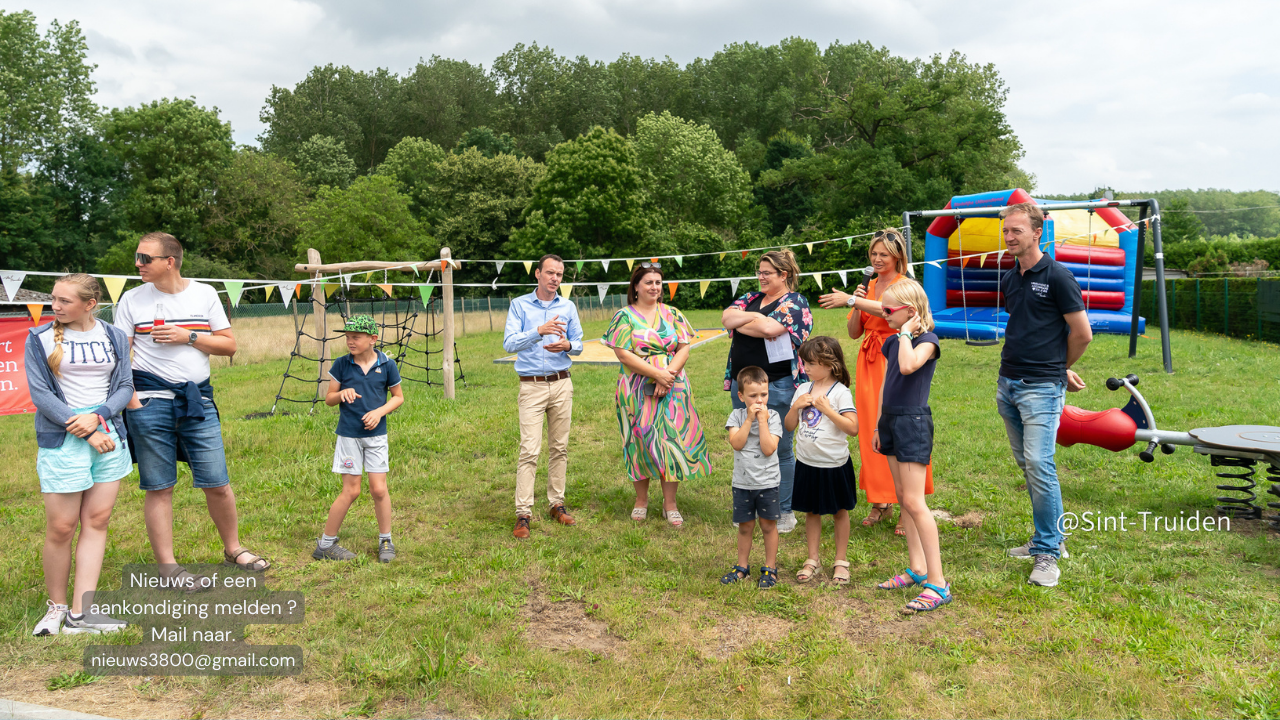 Feestelijke opening van nieuwe ontmoetingsplek in Runkelen