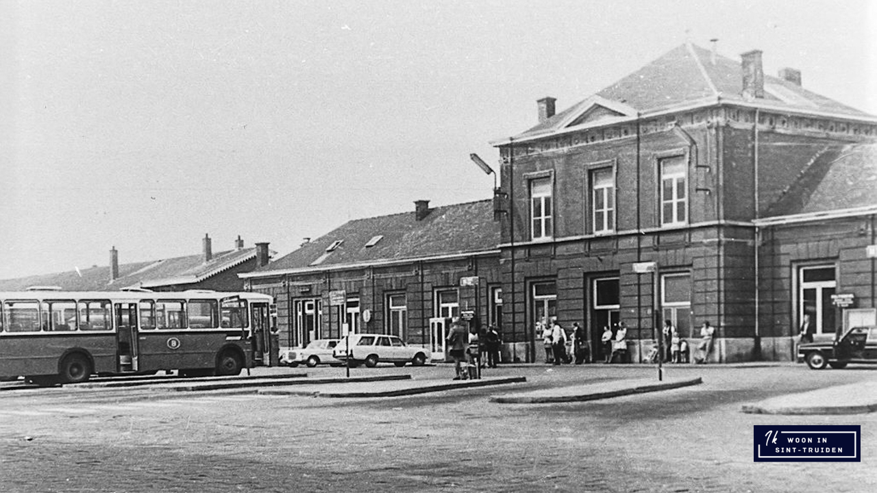 Stationsplein van lang geleden