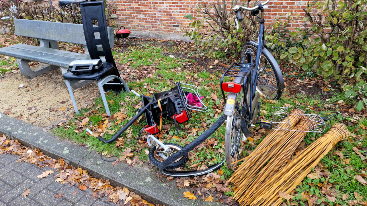 Sluikstort op parking aan het Begijnhof