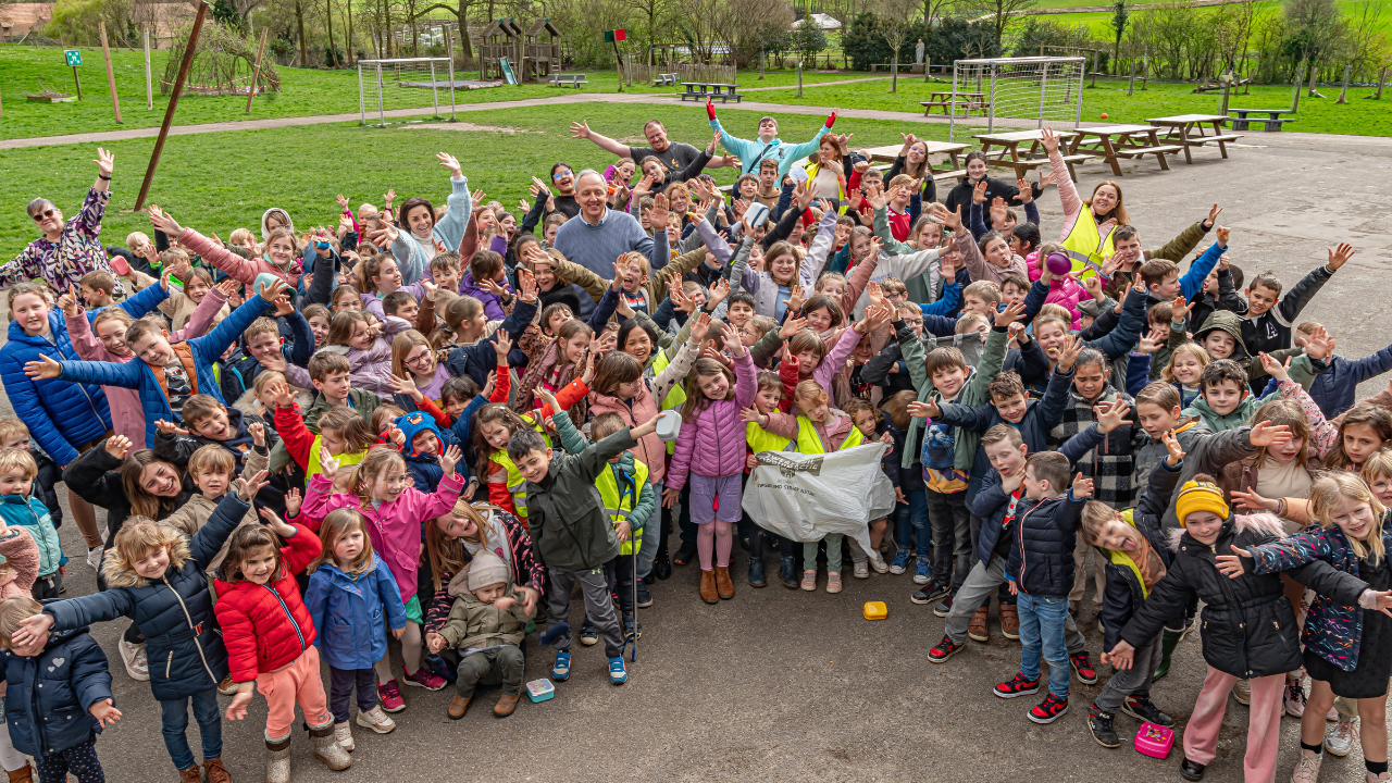 Truiense scholen en verenigingen maken de straten schoon