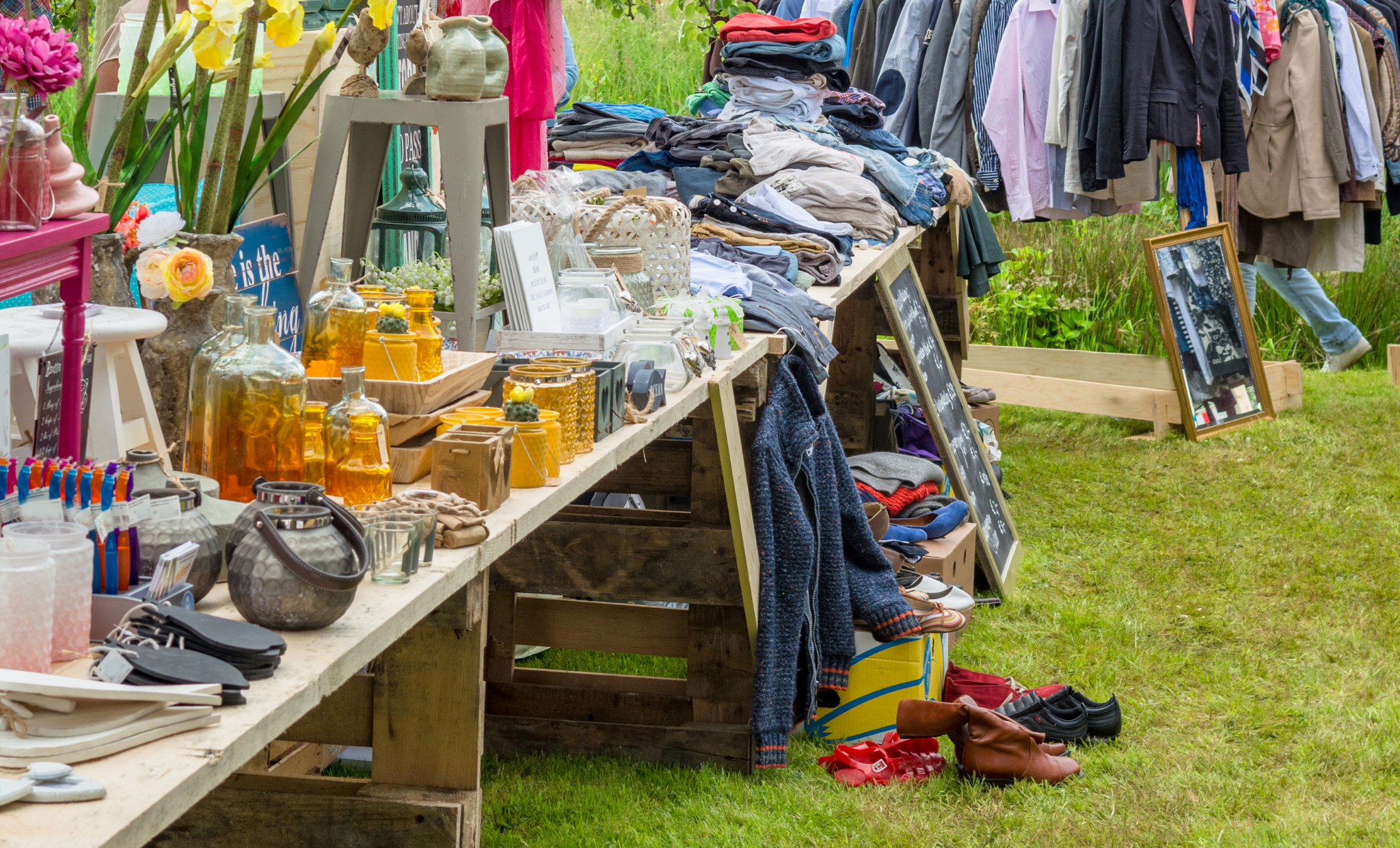 Op Hemelvaartsdag donderdag 9 Mei 2024 organiseert feestcomité Tulpstraat en omgeving een: straatmarkt / rommelmarkt / Garageverkoop tussen 13:00 -18:00 (muziek kan uitlopen tot 21:30)