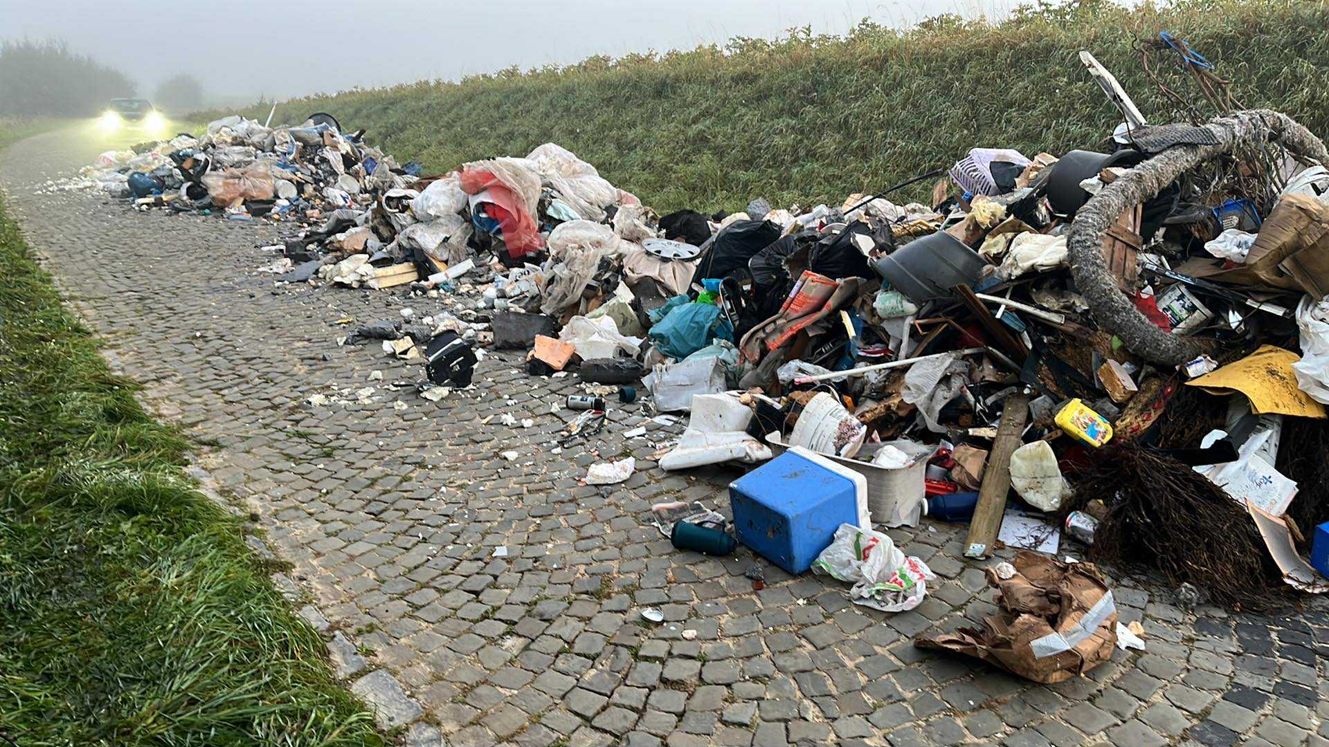 Respectloos sluikstort in Horpmaal (Heers): weg tijdelijk afgesloten